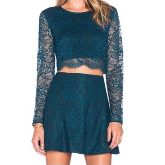 Lovers + Friends Lace Skirt Set. SMALL Blue